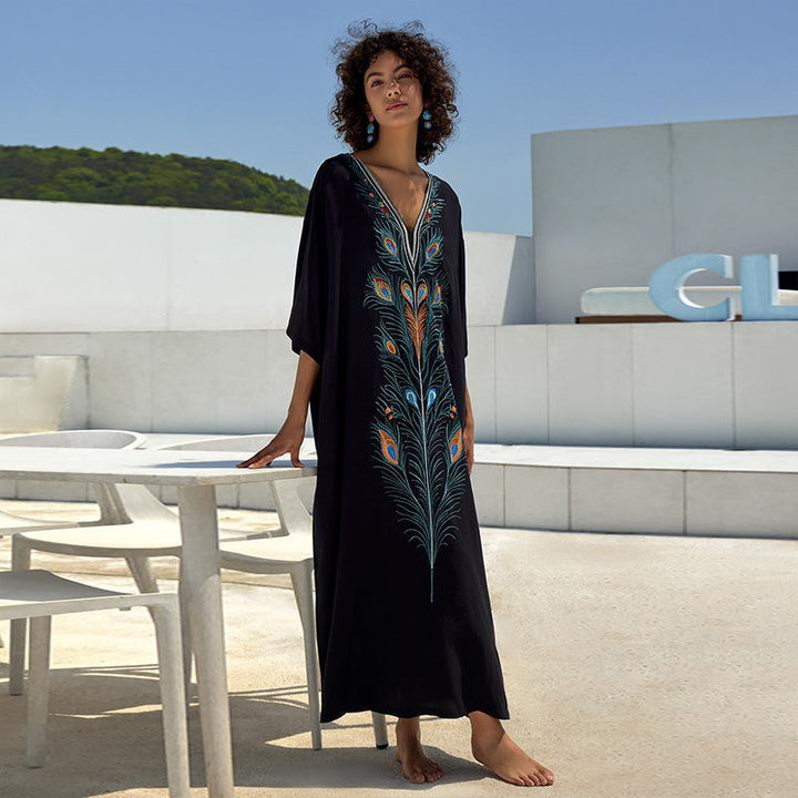 Dame elegant kaftan kjole med kunstnerisk påfuglemotiv Stilla