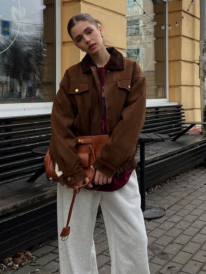 Dame Trendy Suede Jakke med frynsede Detaljer Stilla