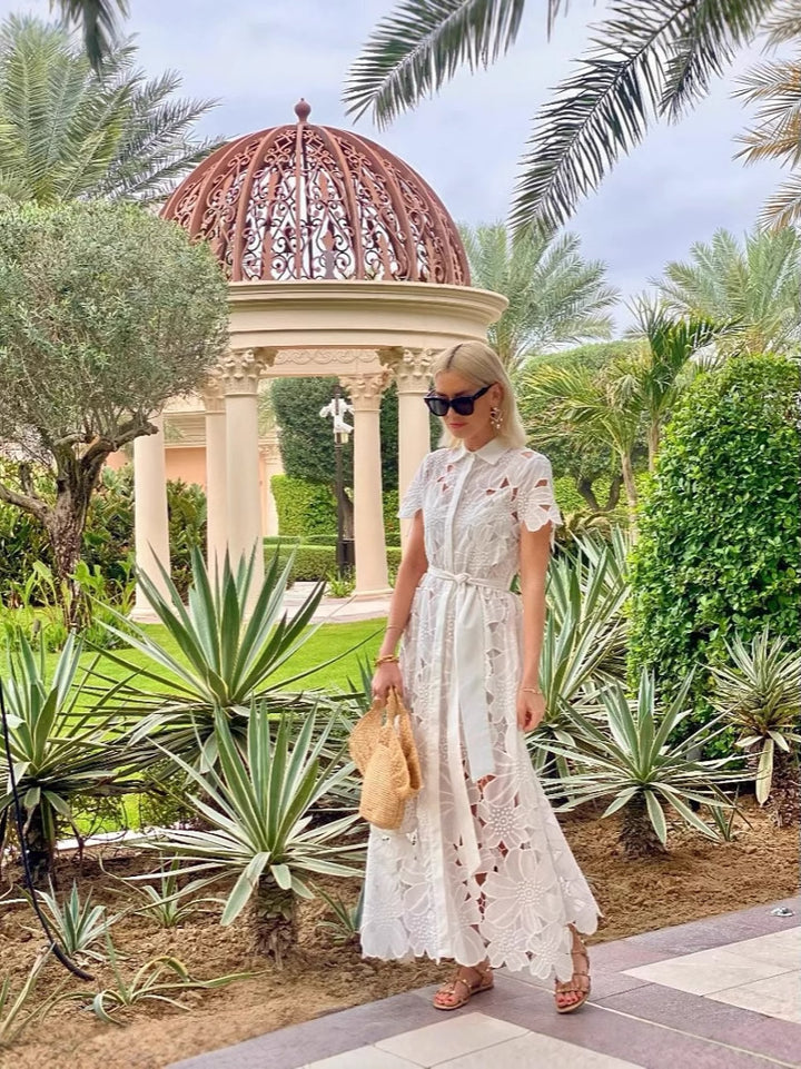 Dame Maxikjole i fin spitze med blomstermønster og elegant gennemsigtighed Stilla