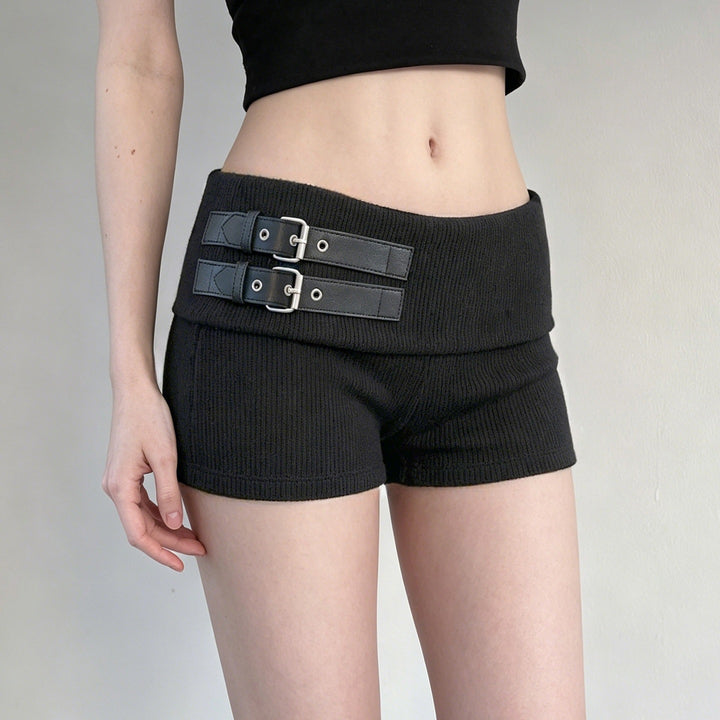 Dame shorts med bred talje og dekorative spænder Skovae