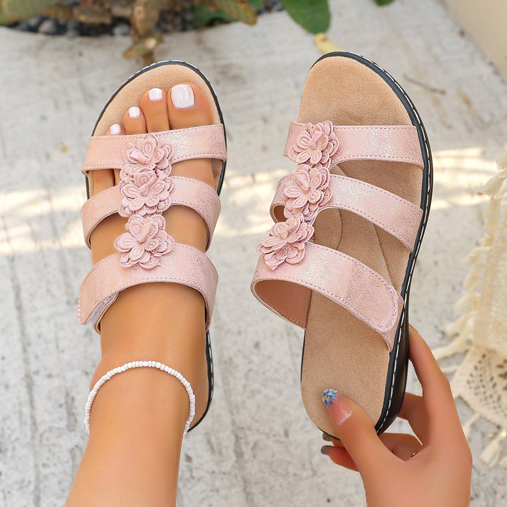 Dame komfortable sandaler med floral dekorationsdetail Stilla