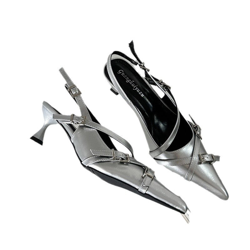 Dame Slingback Pumps med elegant remdesign og modige applikationer Stilla