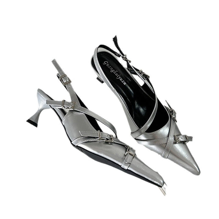 Dame Slingback Pumps med elegant remdesign og modige applikationer Stilla
