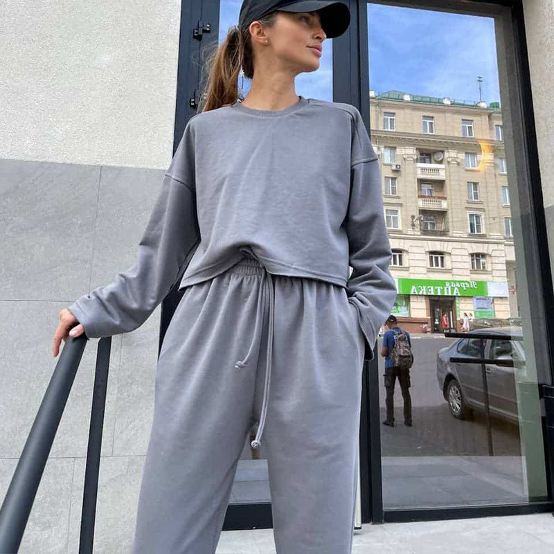 Kvinders afslappede tracksuit med elastisk talje og brede ben Skovae