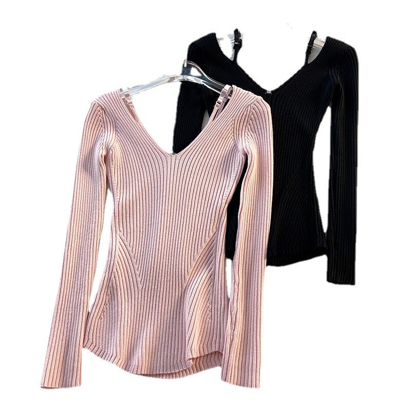 Dame strik top med raffineret design og cut-out detaljer Stilla