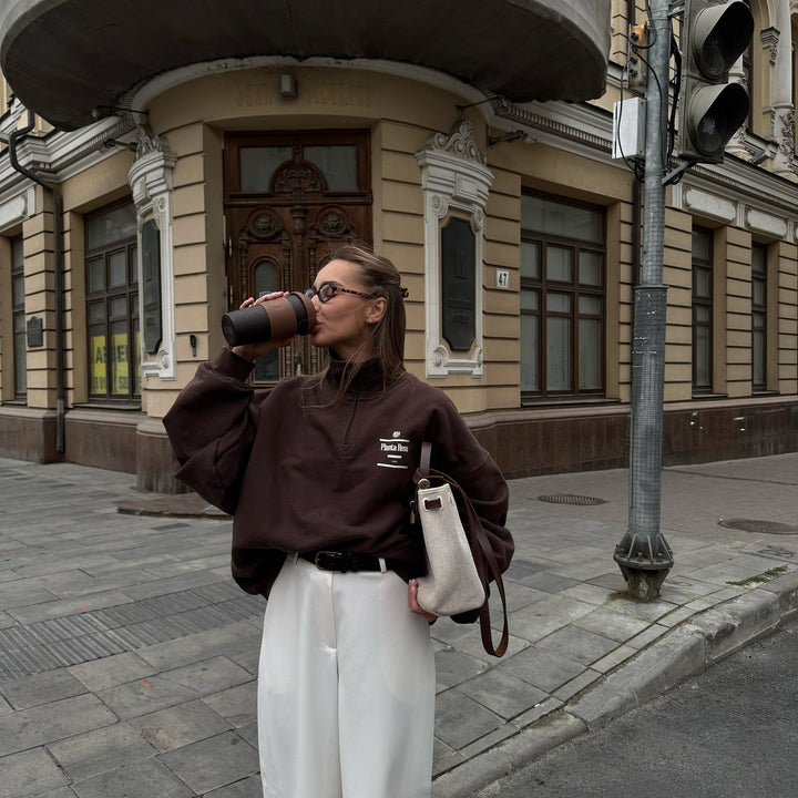 Kvinders streetwear sweater med høj krave og halv lynlås lukning Stilla