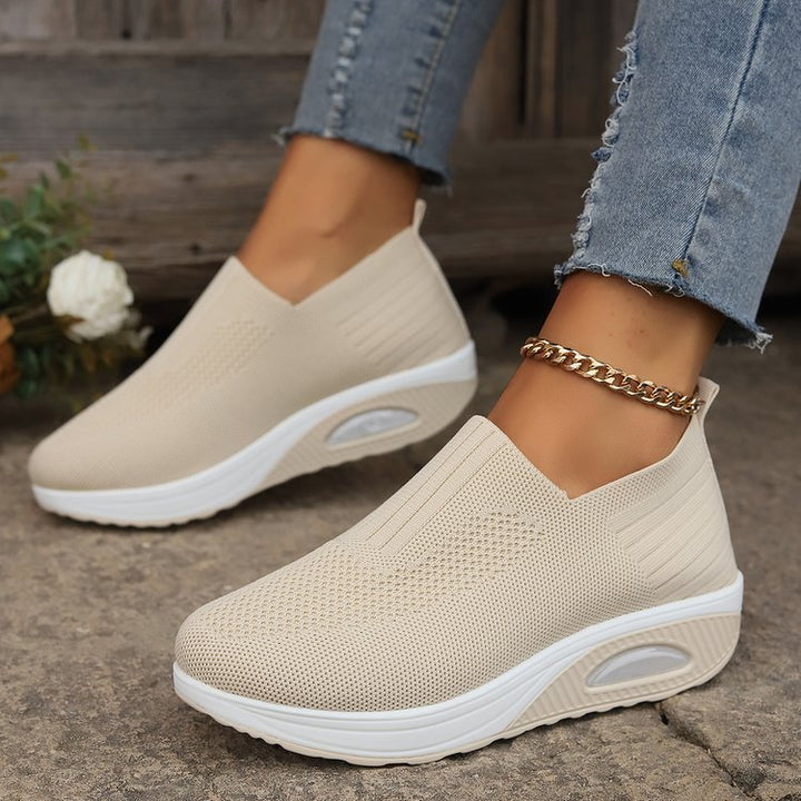 Dame nan elastiske strik-sandaler med ergonomisk kile sål og synlig luftpude kapsel Skovae