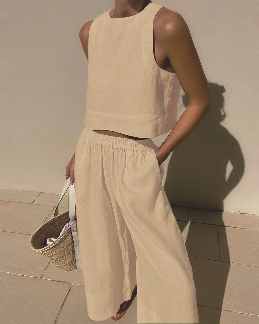 Dame fashionable sommerensemble i let linnedesign Stilla