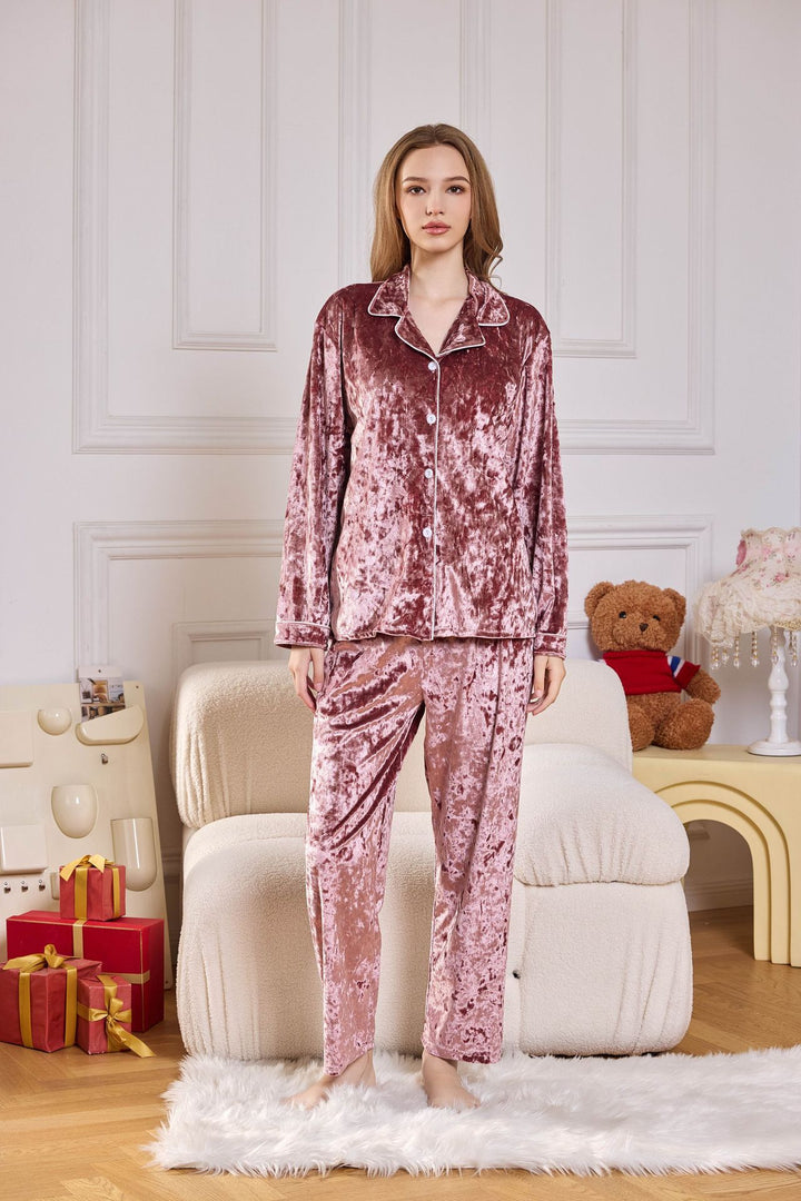 Dame luksuriøs satin pyjamas med elegante detaljer Stilla