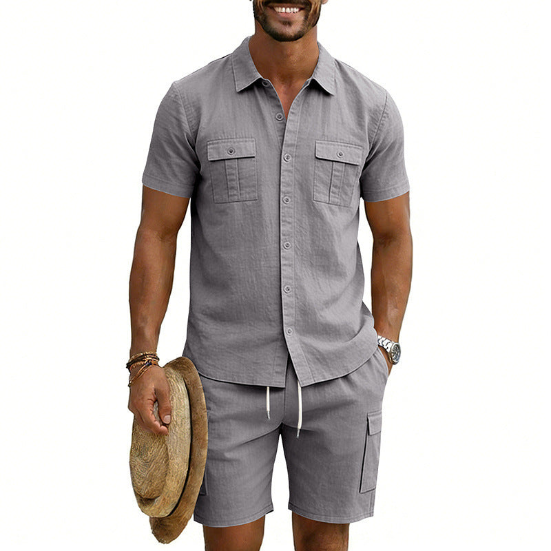 Herrer nan sommerligt fritids-sæt i bomulds-linnedmix med kortærmet skjorte og cargo-shorts Skovae