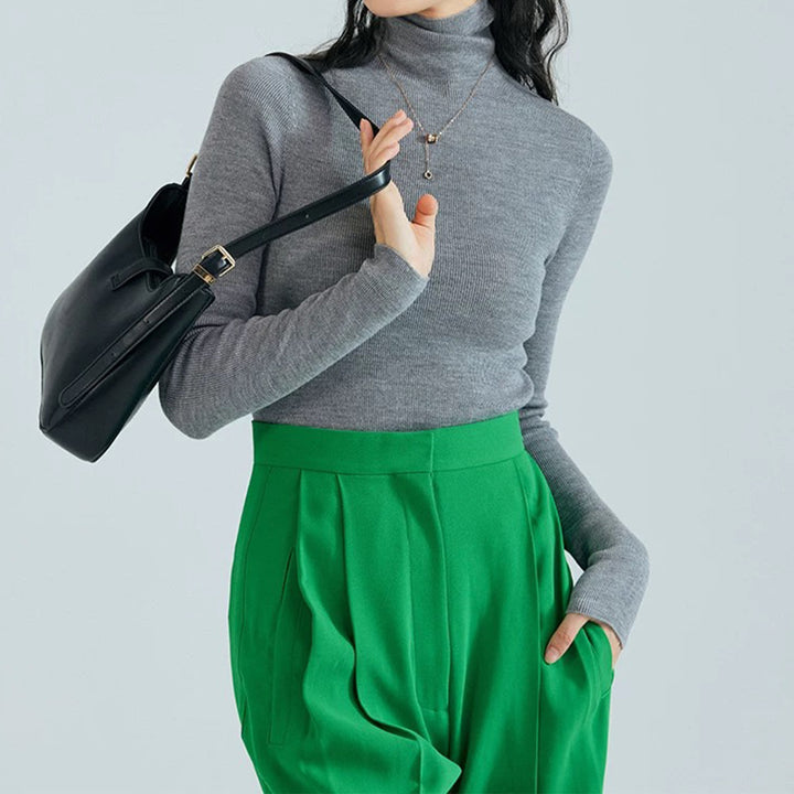 Dame rullekravesweater i fin strikkvalitet Stilla