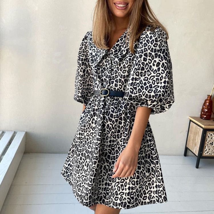 Dame Oversized Leopardbluse med knapdetaljer og ballonærmer Stilla
