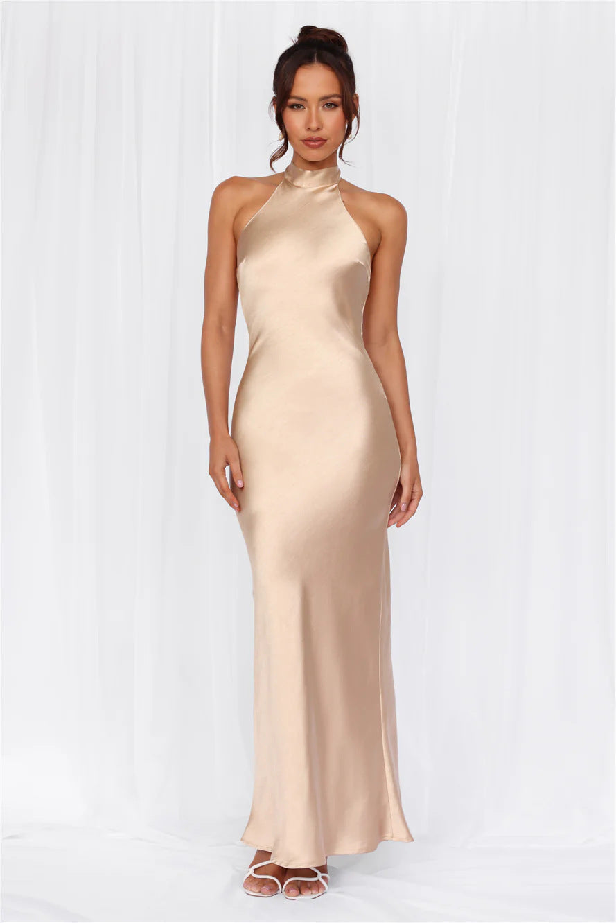 Damer Elegant Satin Maxi Kjole med Høj Krave og Tætsiddende Pasform Skovae