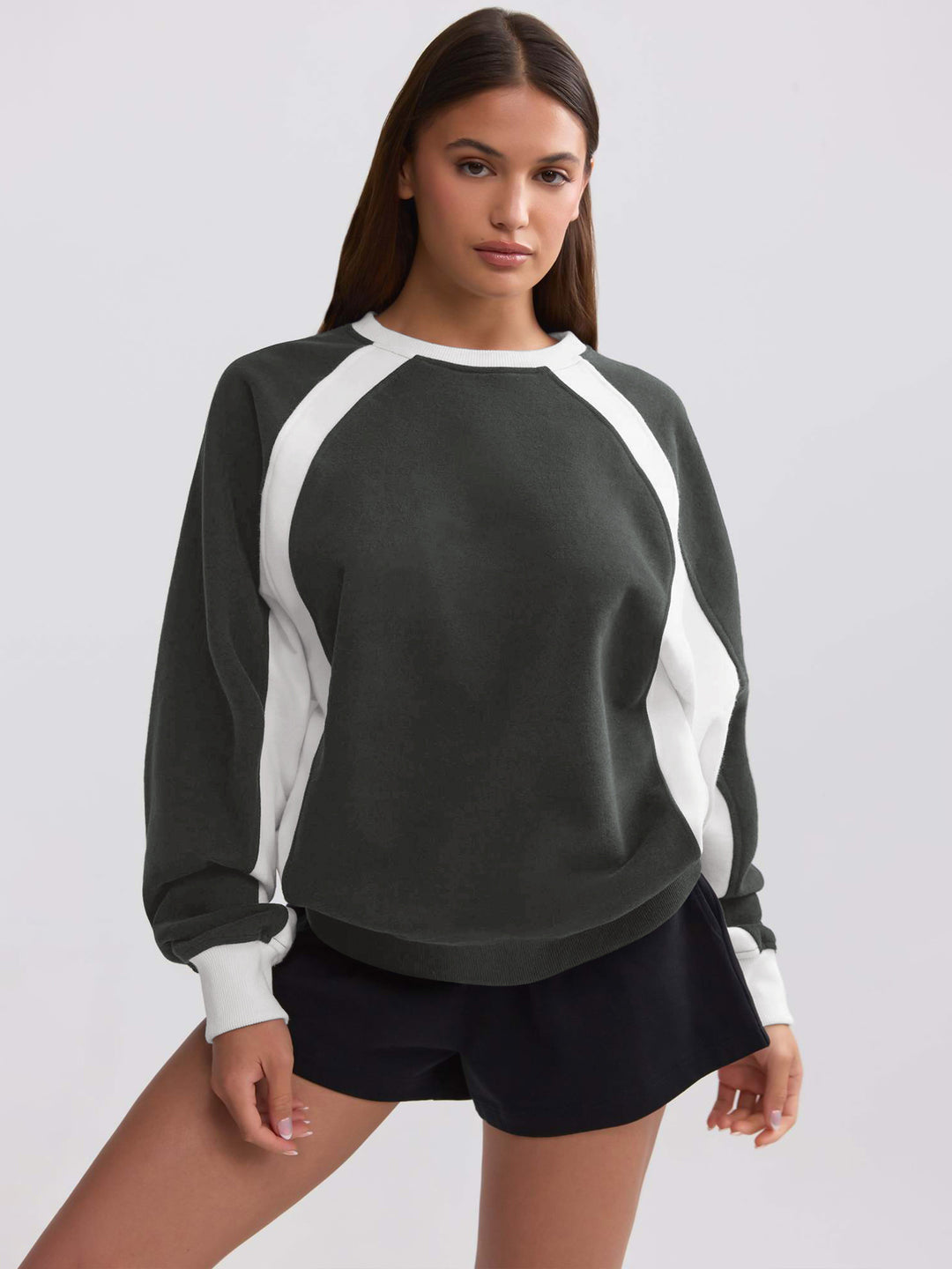 Dame sporty sweatshirt med kontrasterende raglanærmer og afslappet pasform Stilla
