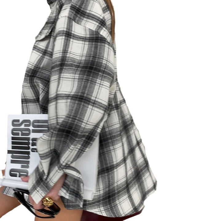 Dame ternet kjole med afslappet snit og moderne oversized design Stilla