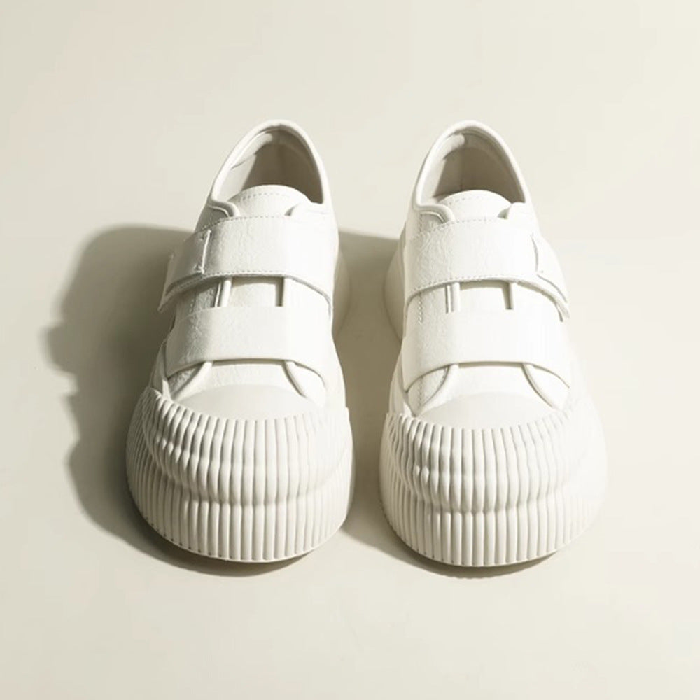 Dame Sneakers i sporty design med forhøjet sålprofil og praktisk velcro Stilla
