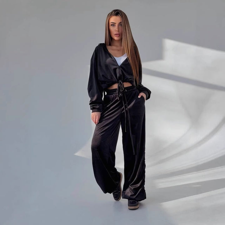 Kvinders Komfortable Lounge Sæt med Casual Crop Hoodie og Bred Bukser Skovae