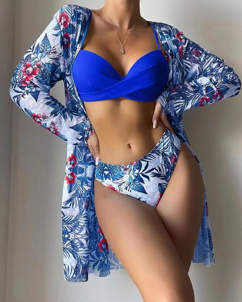 Dame bikini-sæt med blomstercover-up skovae