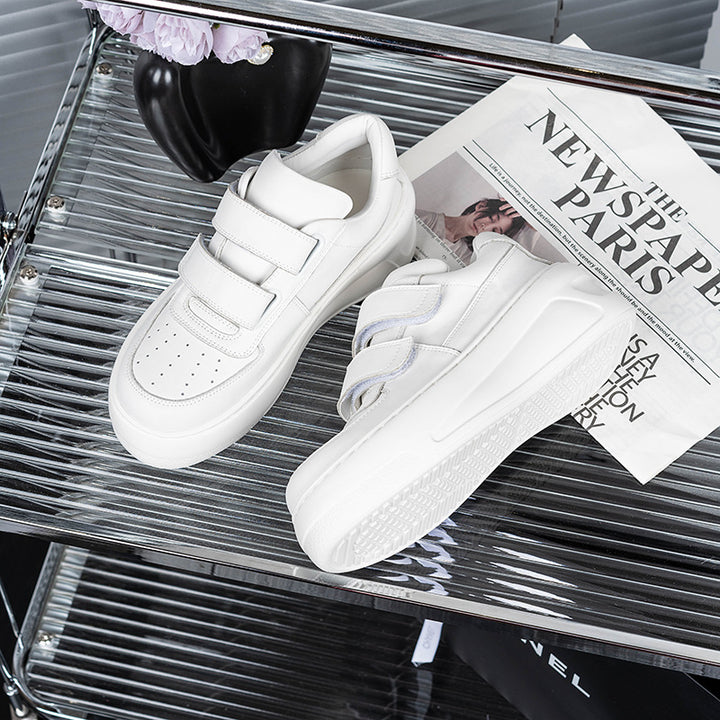 Dame Sneakers med justerbar velcro og struktureret plateau Stilla