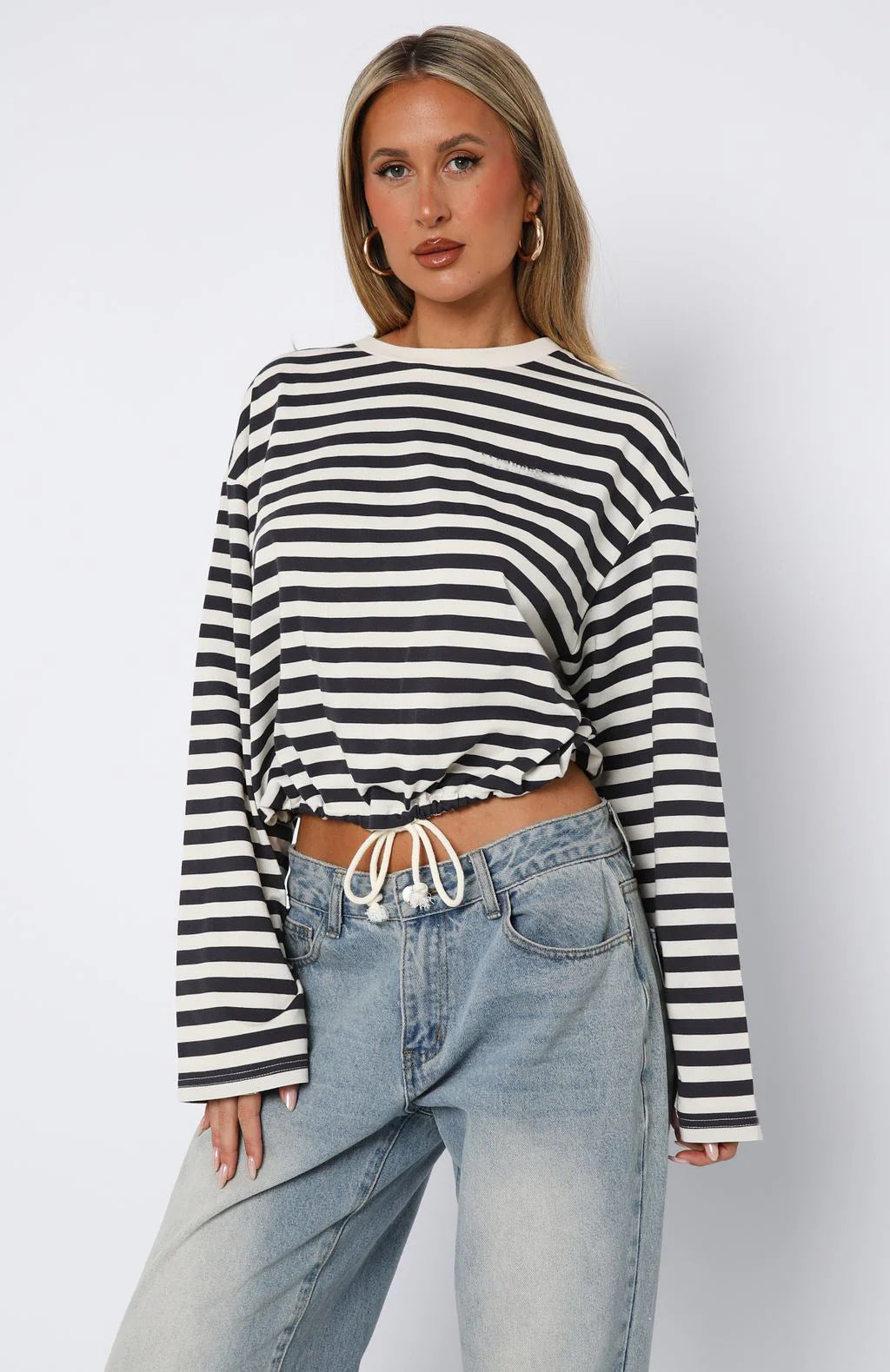 Kvindernes cropped sweatshirt med striber og elastisk talje Skovae