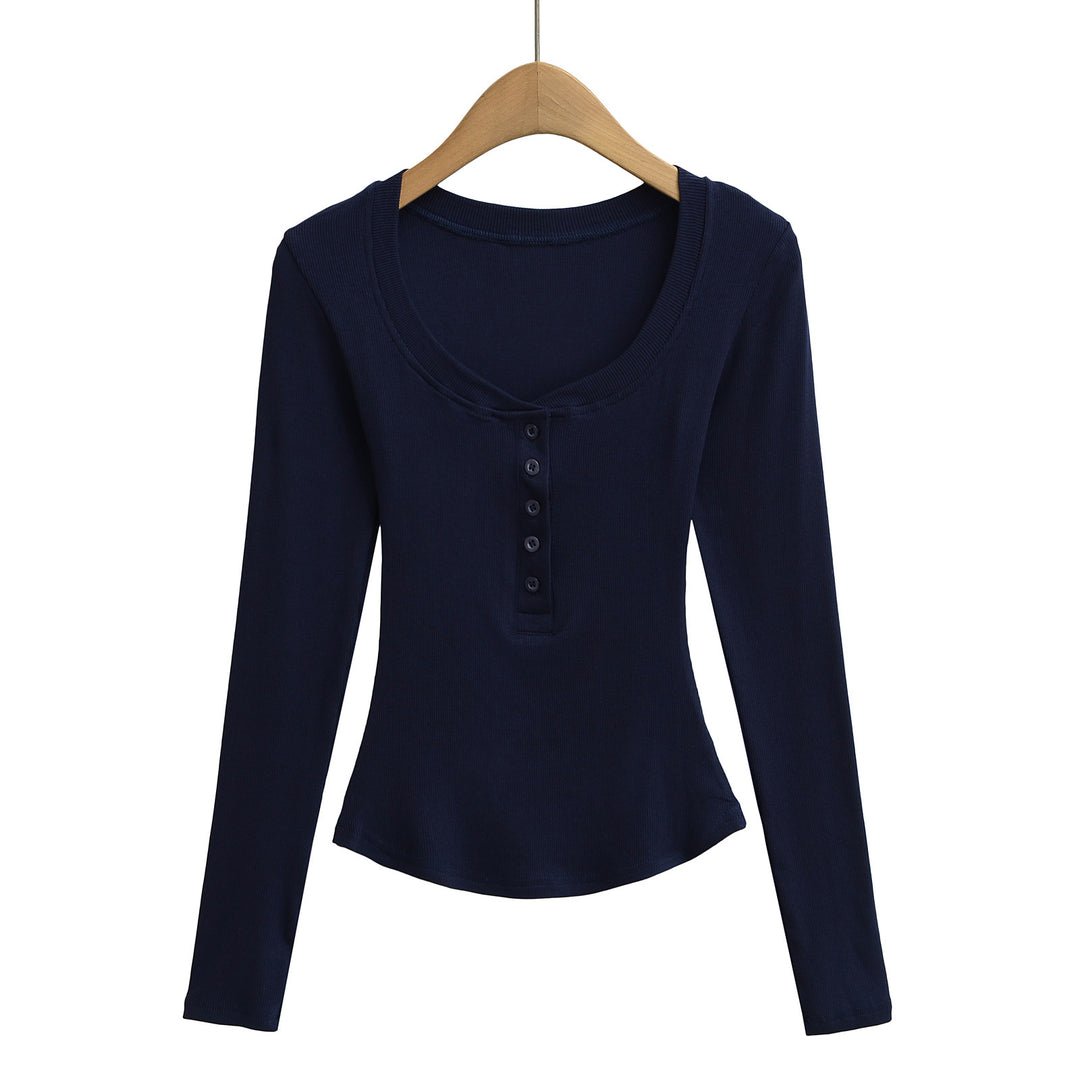 Dame Langærmet Henley Shirt med moderne knaplukning og elegant snit Stilla