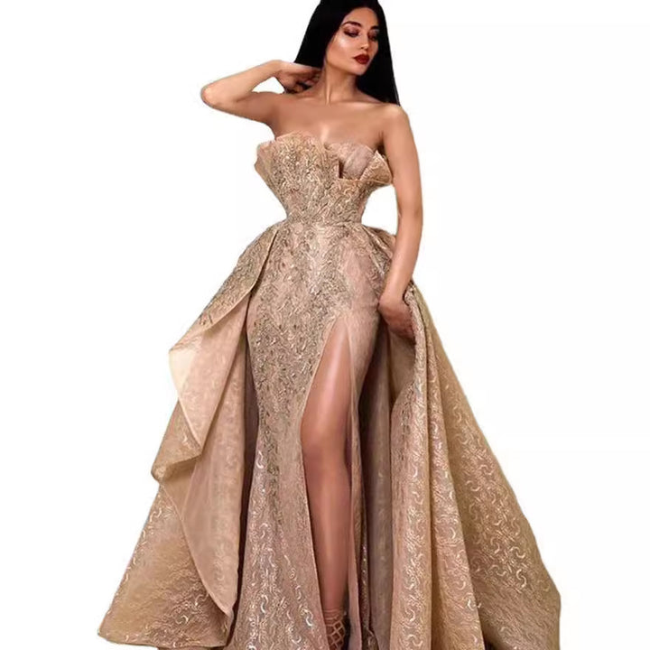 Dame Glamourøst Aftenkjole med glitrende Bustier og gennemsigtig Nederdel Stilla