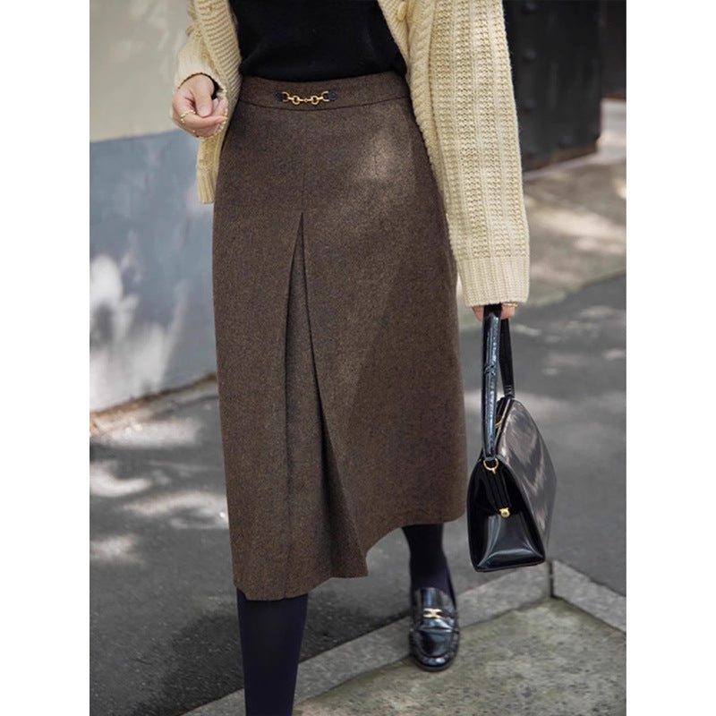 Dame elegant mid skirt med raffineret plissé behandling og sidelængde slids Stilla