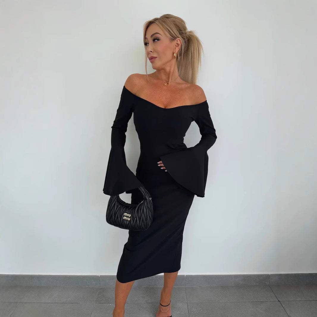 Dame aftenkjole med off-shoulder design og elegante trompetærmer Stilla