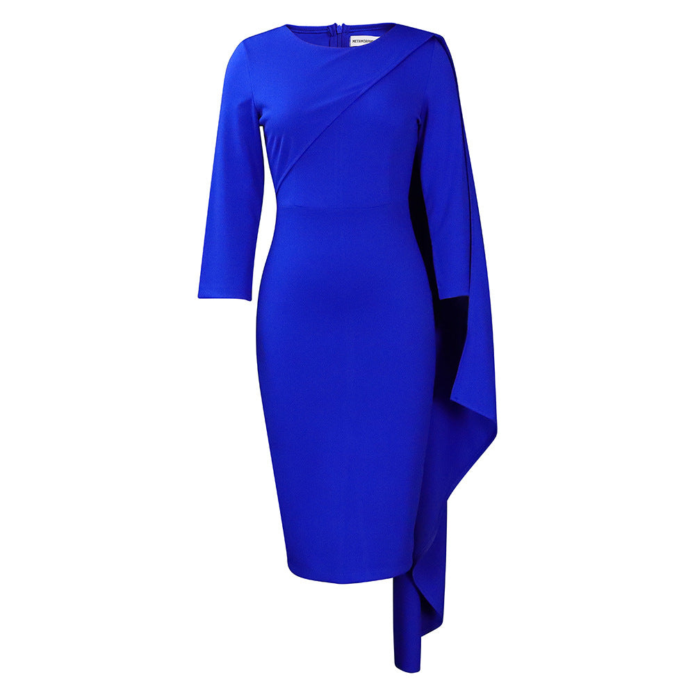 Dame elegant aftenkjole med asymmetrisk snit og flydende drapering Stilla