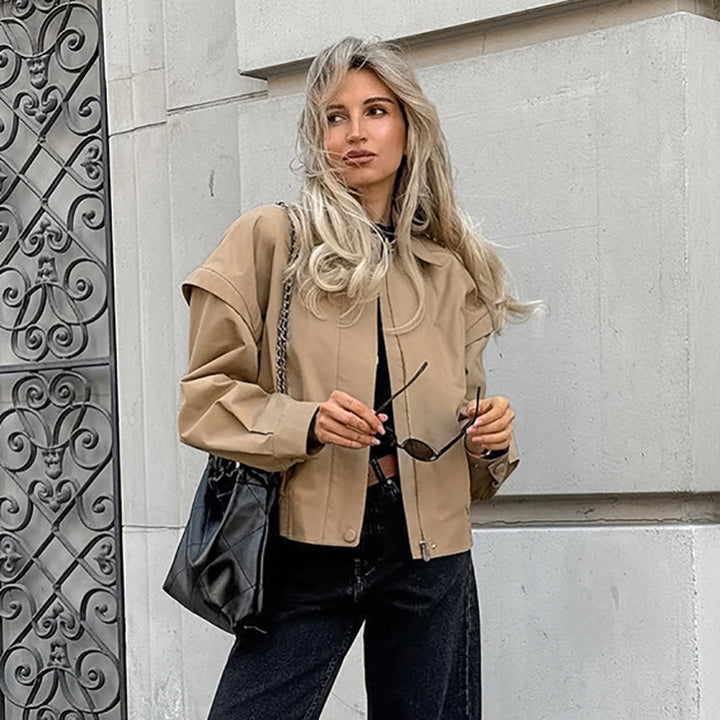 Damekortjakke med afslappet oversized-snit og dekorative detaljer Stilla