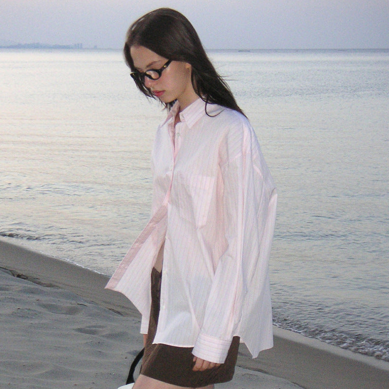 Dame oversized skjorte med fine striber og afslappet snit Stilla