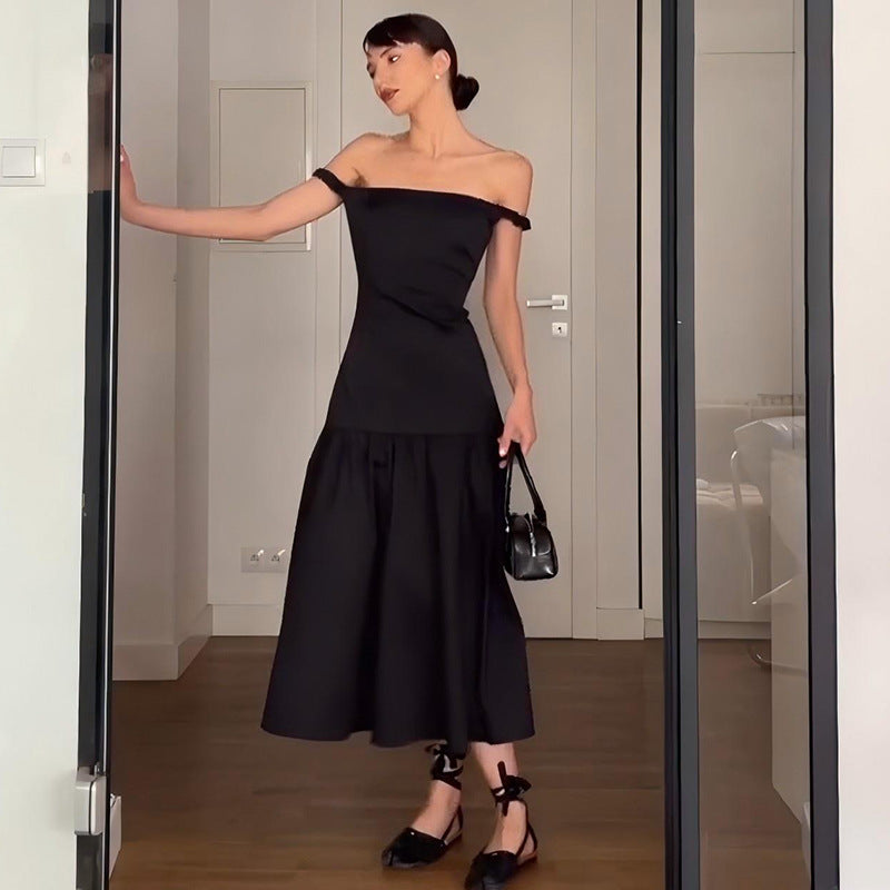 Damer Elegant Off-Shoulder Kjole med flydende Skørt og Volantdetaljer Stilla