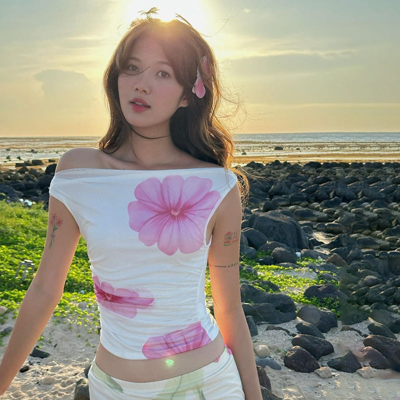 Dame Off-Shoulder Top med blomsterprint og figursyet snit Stilla