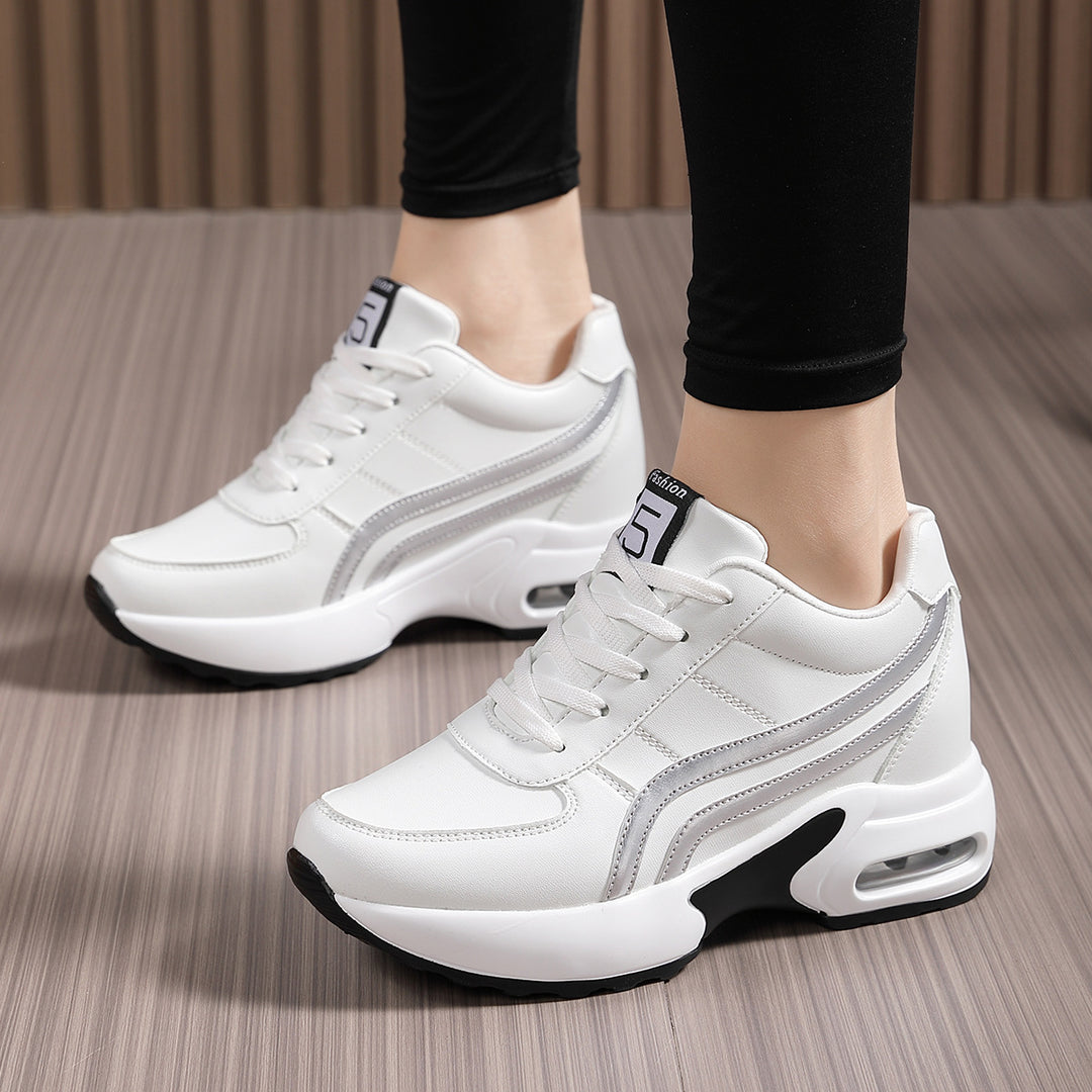 Dame nan Plateau-Sneaker med synlig luftkammer, ergonomisk kile sål og polstret ankelkrave Skovae