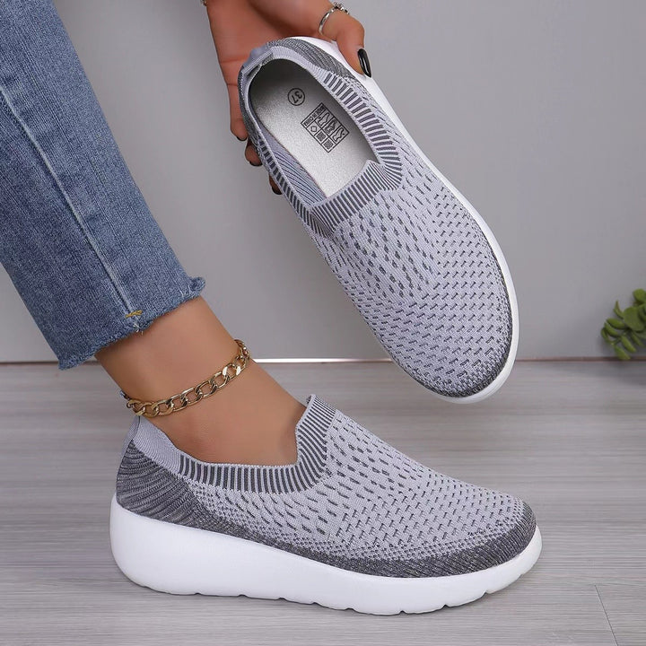 Dame Slip-On Sneakers med åndbart strik-overmateriale og skridsikker sål Stilla