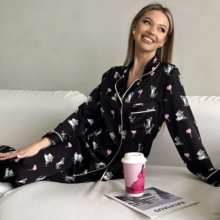 Dame Pyjama-sæt med legende dyreprint og kontrasterende paspels Stilla