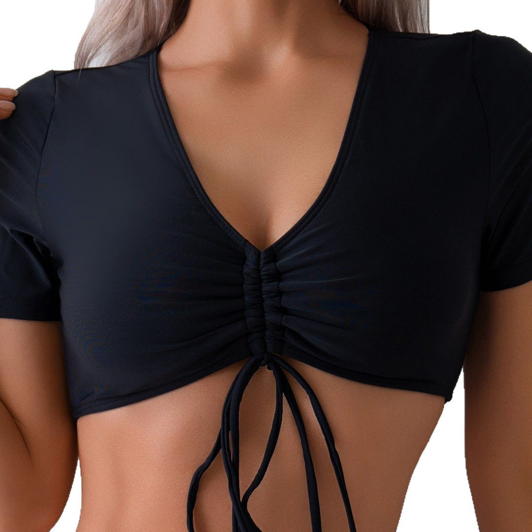 Dame sporty bikini top med knyttet detalje og højtaljede shorts Stilla
