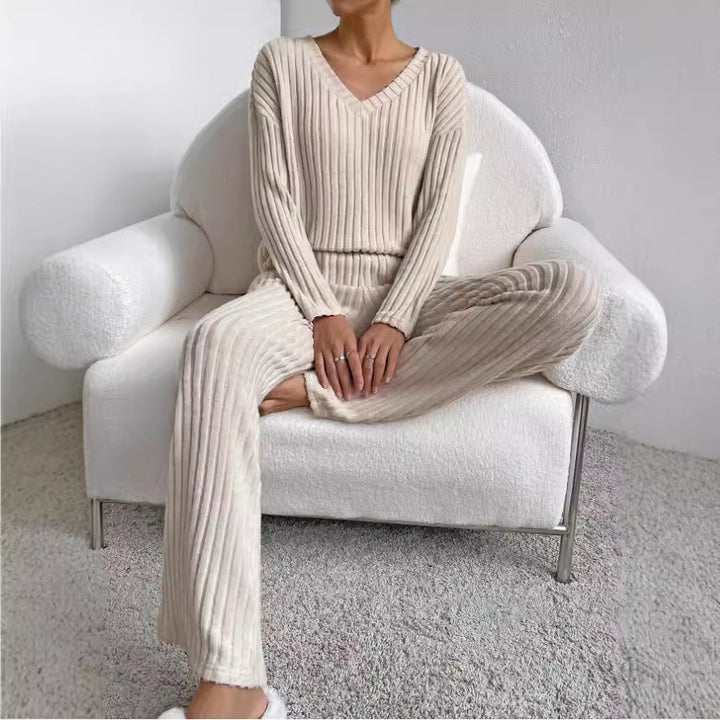 Dame Strik-Loungewear-Sæt med V-udskæring og løs pasform Stilla