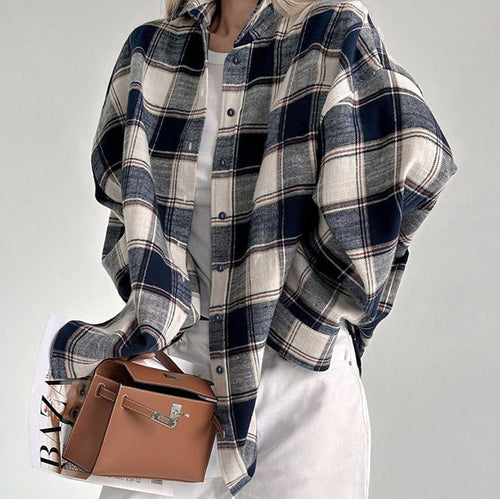 Dame Karo-Skjortejakke i afslappet oversized stil med praktiske lommer Stilla