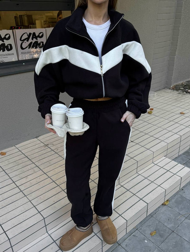 Kvinders sports fleece sæt med høj krave og blouson stil skæring Skovae