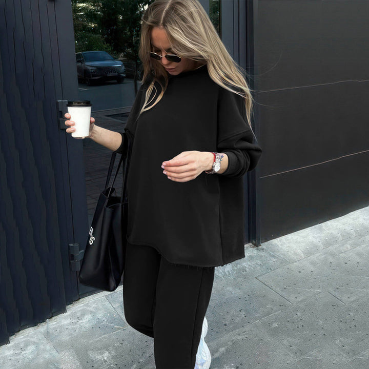 Kvinders fritidssæt med blødt oversized sweater og komfortable bukser Skovae