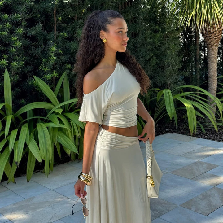 Dame Elegant maxikjole med asymmetrisk design og rynk Skovae