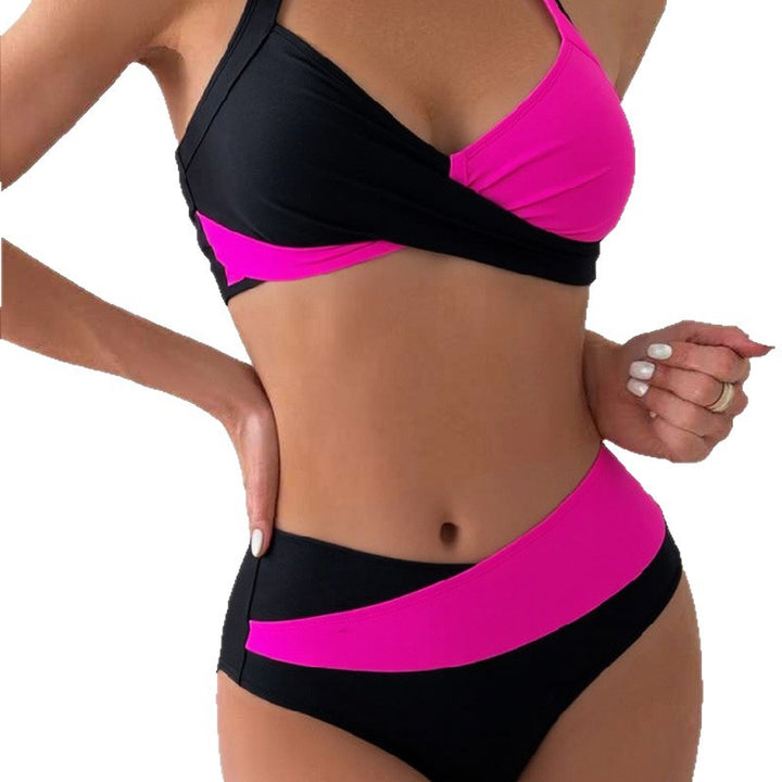 Dame moderne bikini med asymmetrisk snit og kontrastdetaljer Skovae