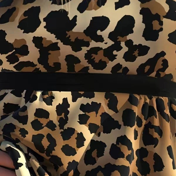 Dame Tankini med moderigtige leopardmønster og sporty shorts Stilla