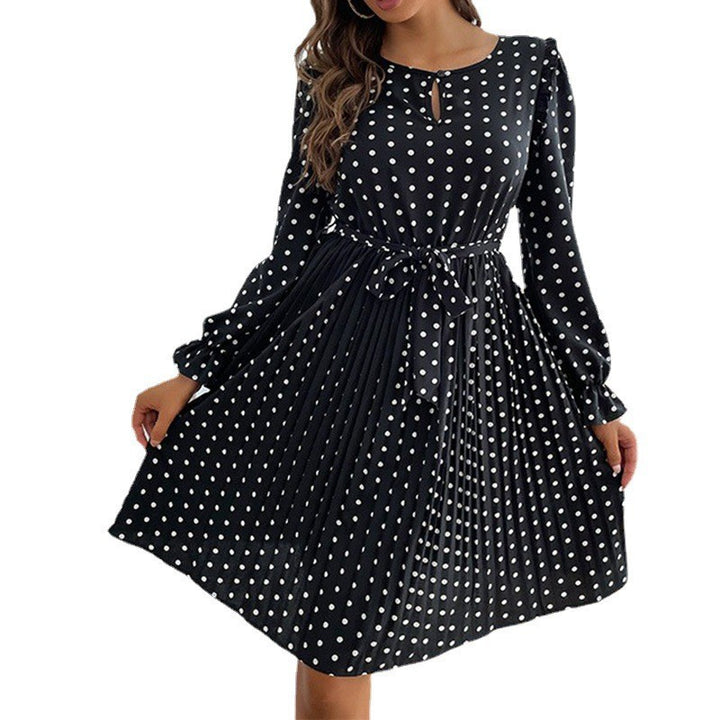 Dame Polka Dot Kjole med prydende taljebælte og udskårne ærmer Stilla