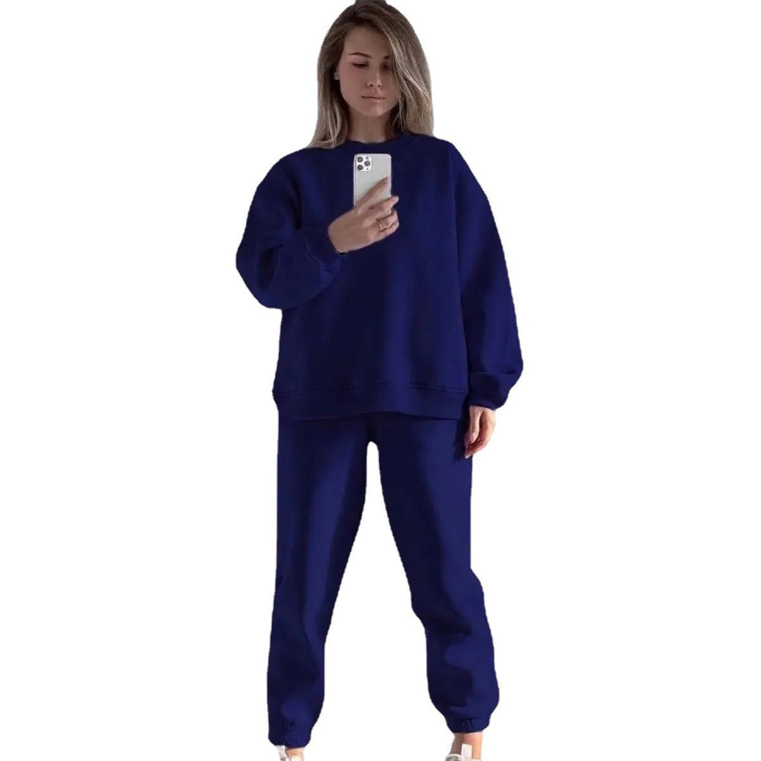 Kvinder casual sweatshirt og jogger sæt lavet af blødt materiale med elastisk talje og høj bærekomfort Skovae
