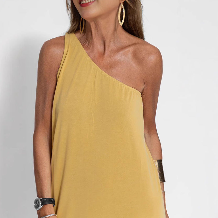 Dame Maxi kjole med asymmetrisk snit og elegant slids Stilla
