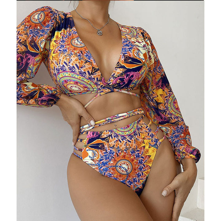 Dame bikini sæt med langærmet top og stilfuld cut-out Skovae
