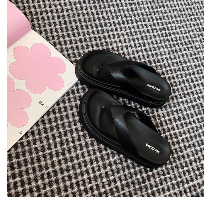 Dame tåseparator med ergonomisk formet fodseng og moderigtige remme Stilla