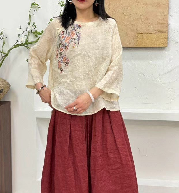 Dame broderet linned blouse med trekvartærmer Stilla